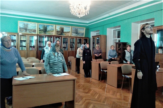 В Мариинско-Посадской центральной районной библиотеке прошло очередное занятие воскресной школы