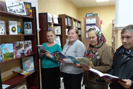 Обзор книжных новинок «Я – новая книга» в Малокамаевской сельской библиотеке