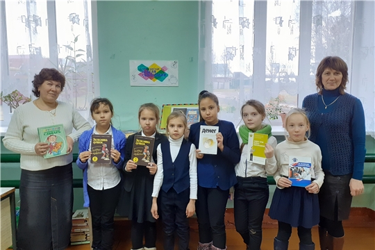 Октябрьская и Акшикская сельские библиотеки провели экономическую игру с детьми по защите прав потребителей «Знай свои права»