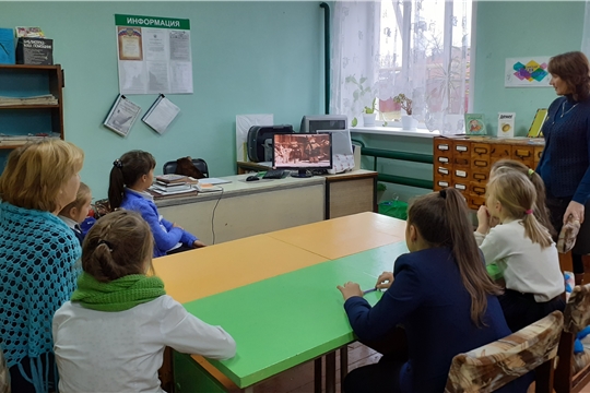Октябрьская и Акшикская сельские библиотеки провели экономическую игру с детьми по защите прав потребителей «Знай свои права»