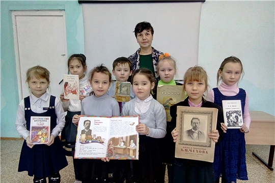 Библиотеки района приняли участие в просветительской библиотечной акции «Чеховские волонтеры, или Дети читают детям» 