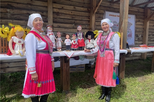 Аликовский литературно-краеведческий музей принял участие в традиционном празднике песни, труда и спорта «Акатуй»