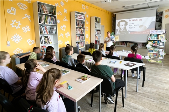 Интеллектуальная викторина "Кто читает, тот много знает!".