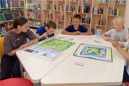 Игровая программа «Читай, развивайся, развлекайся». 