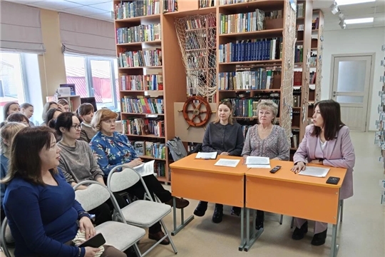 В Козловском муниципальном округе прошел семинар-практикум по архивному делу