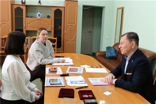 В гостях у архивистов побывал заместитель руководителя Чувашского регионального отделения Союза добровольцев Донбасса 