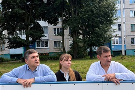 Превращение хоккейной площадки во всесезонный объект.
