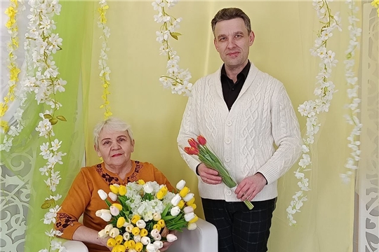 Школа 38 присоединилась к акции «Удели внимание - поздравь с праздником»