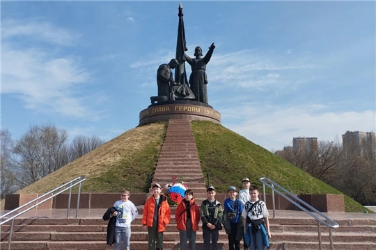 Помним сердцем: школьники в парке Победы