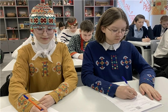 «Всечувашский диктант»/ «Пĕтĕм чăваш диктанчĕ»