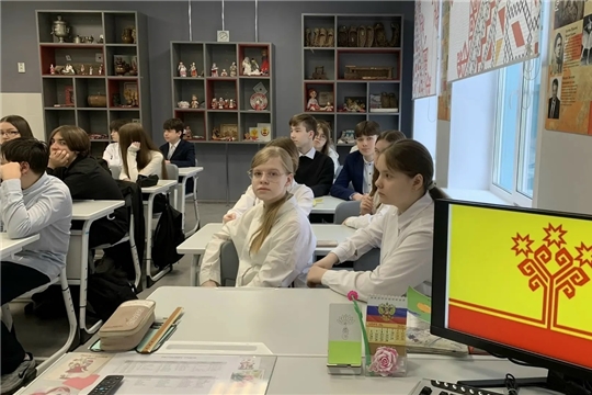 В Чувашии отметили День государственных символов республики