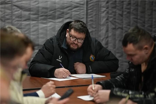 Глава города Чебоксары Станислав Трофимов провел оперативный штаб на месте событий атаки БПЛА