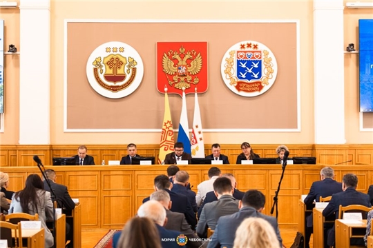 В Чебоксарах проводится обработка территорий от клещей и комаров