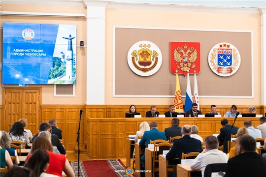 В Чебоксарах продолжается покос травы