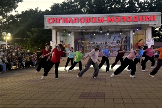 Студенты ЧПК, проходящие практику в лагере «Сигнал», выступили с творческой программой