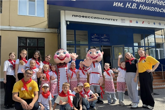 Участники летнего интенсива «Этнодом» присоединились к республиканскому празднику «Акатуй»