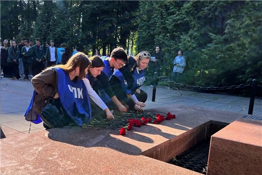 Студенты колледжа приняли участие в митинге и возложении цветов в День солидарности в борьбе с терроризмом