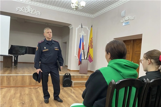 В ОСП г. Канаш прошла профориентационная встреча студентов с представителем Росгвардии