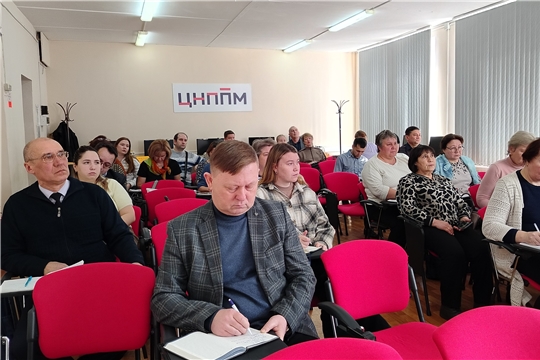 В Чувашском республиканском институте образования  педагоги ознакомились с новыми учебниками и методиками преподавания  истории и истории родного края
