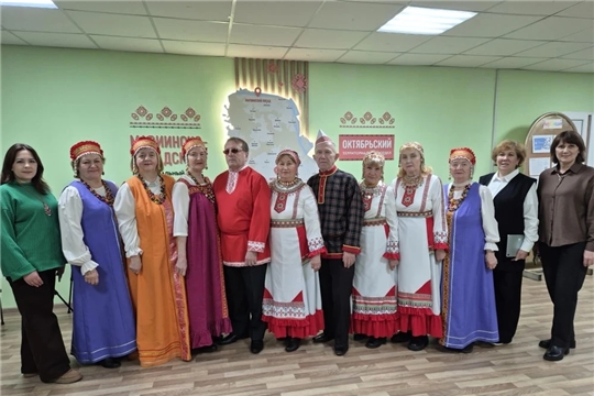 В Октябрьской сельской библиотеке прошло мероприятие «Едино государство, когда един народ».