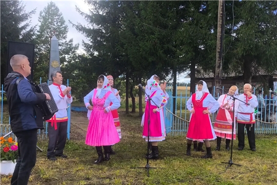 ПРАЗДНИК, КОТОРОГО ЖДАЛИ ВСЕ! Новая дорога и живой голос женсовета Чебоксарского округа традиций в Лапракасах