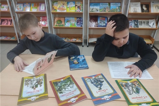 Познавательный час «Святое дело – Родине служить» (Центральная б-ка)