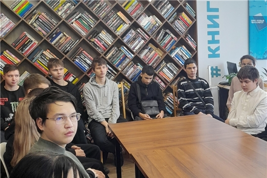 Святое дело - родине служить (Центральная б-ка)