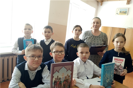 Час духовного общения "Душа начинается с книги" (Чиричкасинская с/б)