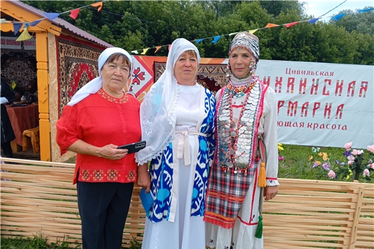 Поваркасинская сельская библиотека на Цивильской Тихвинской ярмарке