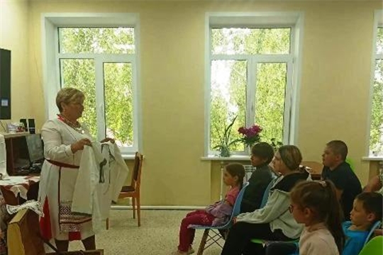 Час краеведения Секреты бабушкиного сундука в Богатыревской сельской библиотеке