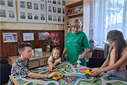 Час дорожной безопасности У светофора нет каникул в Мунсютской сельской библиотеке