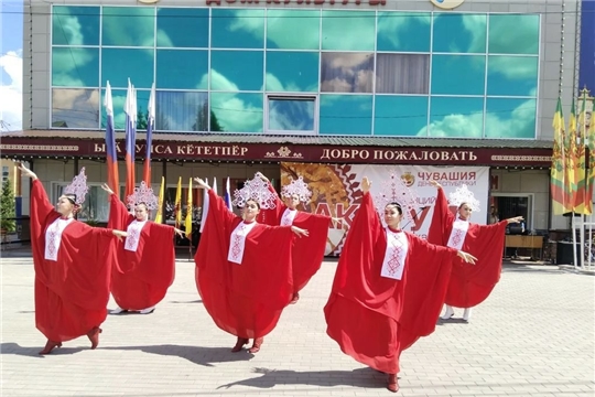 Праздничный концерт "В краю ста тысяч песен"