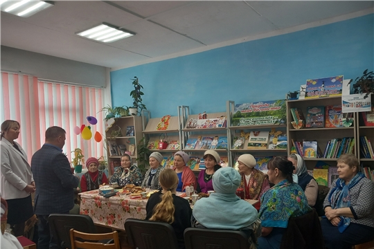 Международный женский день в Кармалах.