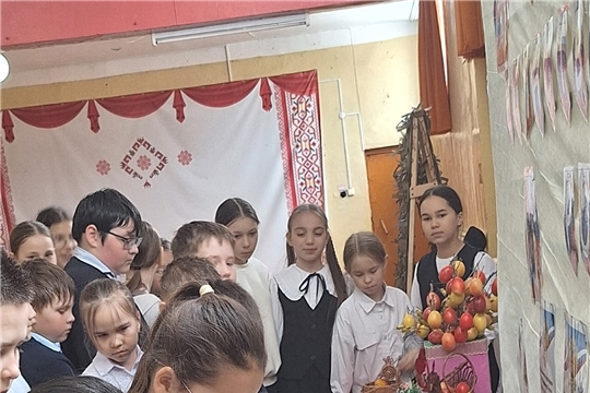 В Турмышском Доме культуры прошла выставка "Светлая Пасха".