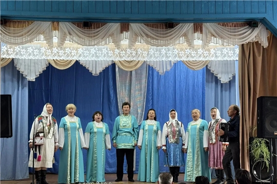 Народные ансамбли «Сӑр Ен» и «Илем» Персирланского СДК выступили на открытии отремонтированной дороги в д. Хорамалы.