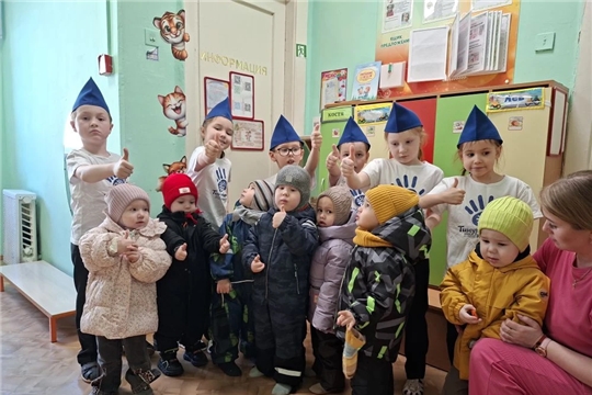 Тимуровская команда спешит на помощь 
