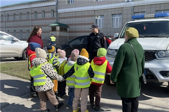 Встреча с сотрудниками ГАИ: познавательная беседа «Правила дорожного движения ты соблюдай»