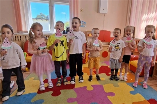 Лето — не время для скуки: кружок «Творческая мастерская» продолжает работу!