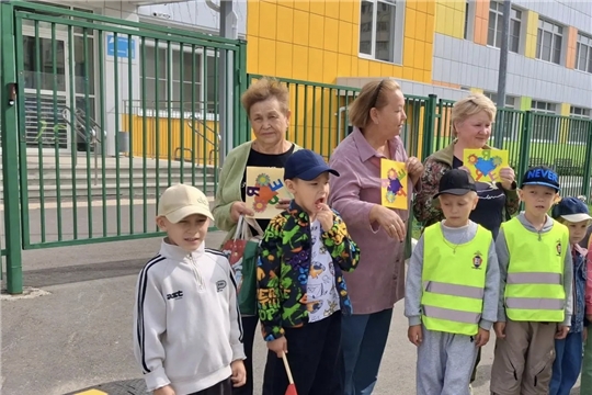 Воспитанники группы "Солнышко" поздравили город с днем рождения через творчество и добрые дела