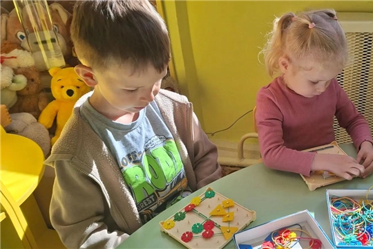 Приглашаем в кружок «Умники и умницы»!