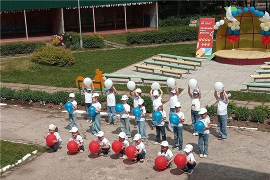 Флешмоб-зарядка "Физкультпривет, Россия!"