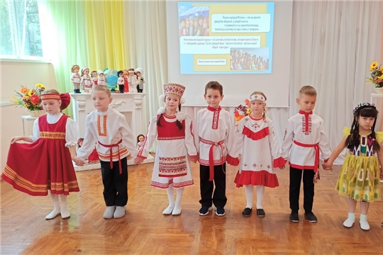 Музыкально‑литературная гостиная «Творческая мозаика России».