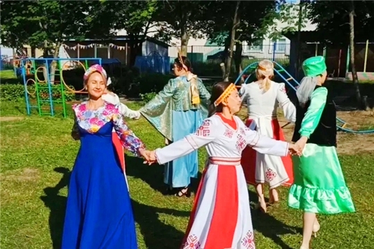 «Женское движение: хоровод единства»