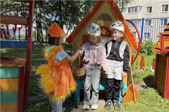 Творческое лето. Постановка сказки В. Сутеева «Мешок яблок»!