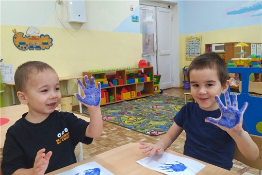 творческое занятие по рисованию ладошками «Подснежники»
