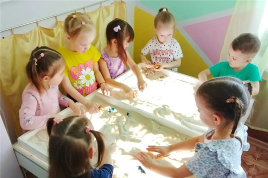 Кружок по ДПУ "Песочная терапия" продолжается! 