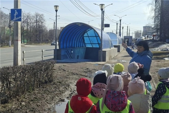Учимся быть взрослыми: безопасность на дороге 