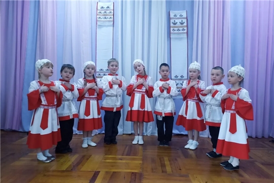 День чувашской песни «В краю ста тысяч песен»  в рамках республиканского проекта «Родной язык — язык матери» и муниципального проекта «Чувашский край: люби и знай»