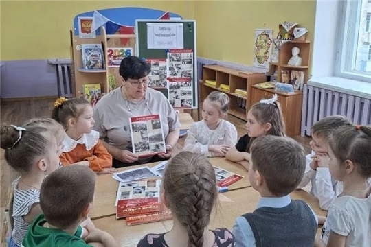 Беседа "Женщины на войне: подвиг, который мы помним" в рамках муниципального проекта "Помним, чтим, гордимся"
