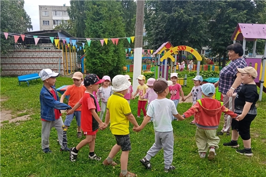 Подвижные игры с группой «Радуга»! 